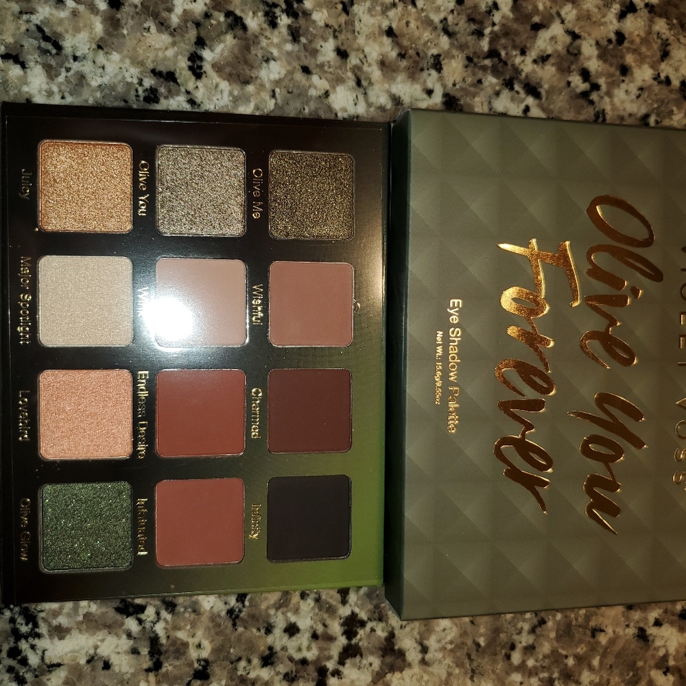 Violet Voss Olive You Forever Eyeshadow Pallette